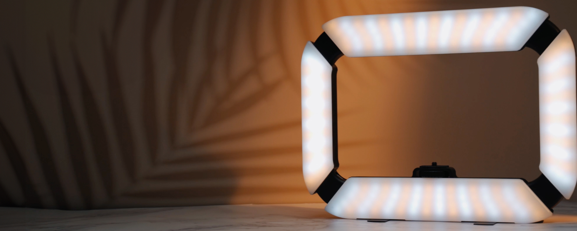 Lampa LED z adapterem do smartfona Ulanzi U200 - WB (2500 K - 8500 K)